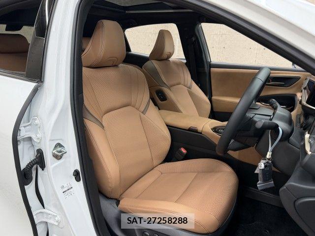 Toyota Crown Sports 2024-12 8879287-3