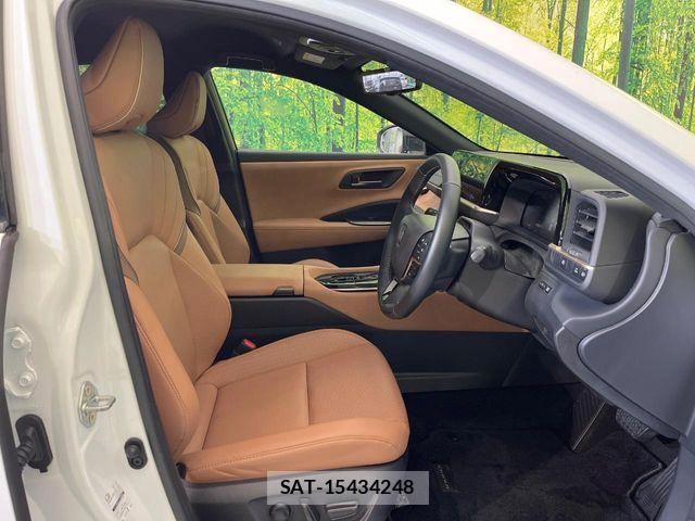 Toyota Crown Sports 2024-12 8879293-7