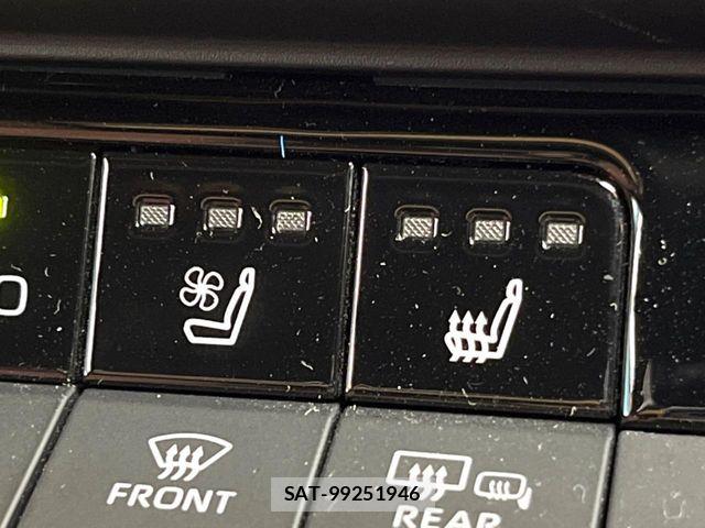 Toyota Crown Sports 2024-02 8879286-7