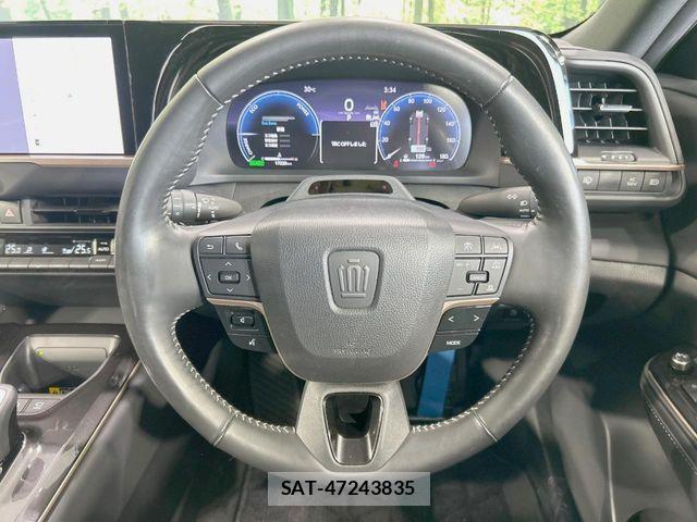 Toyota Crown Sports 2024-05 8879289-9
