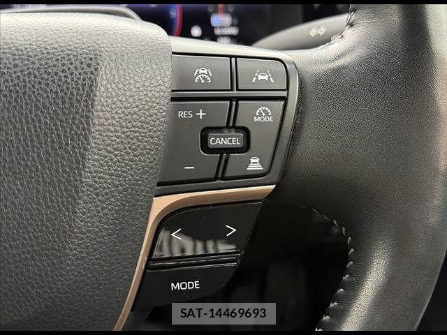 Toyota Crown Sports 2024-04 8879295-21