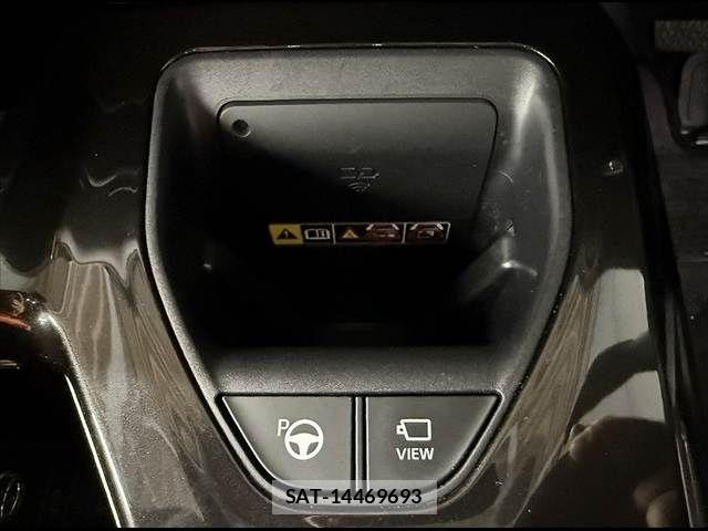 Toyota Crown Sports 2024-04 8879295-28