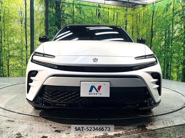 Toyota Crown Sports 2024-05 8879292-13
