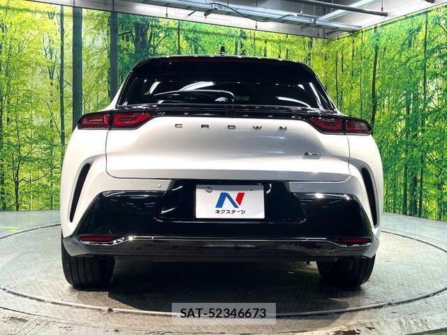 Toyota Crown Sports 2024-05 8879292-14