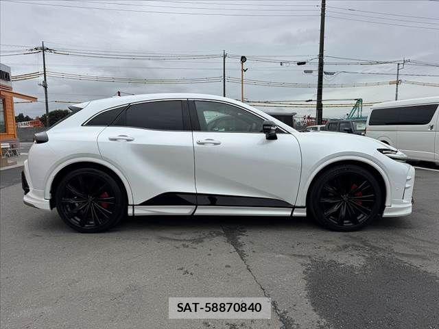 Toyota Crown Sports 2024-07 8879288-11
