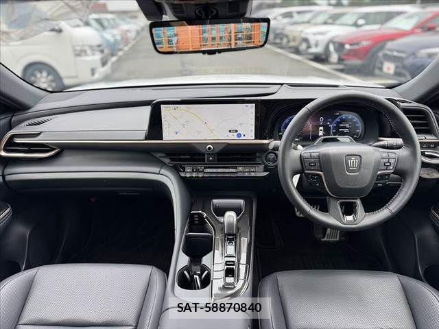 Toyota Crown Sports 2024-07 8879288-1