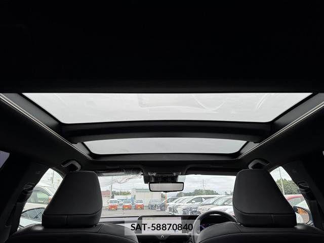 Toyota Crown Sports 2024-07 8879288-5