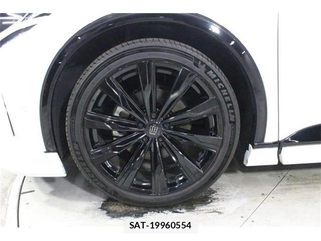 Toyota Crown Sports 2024-04 8883475-23