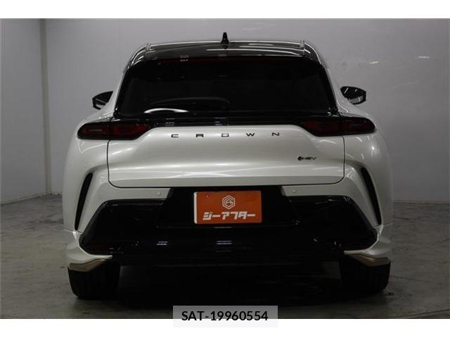 Toyota Crown Sports 2024-04 8883475-5