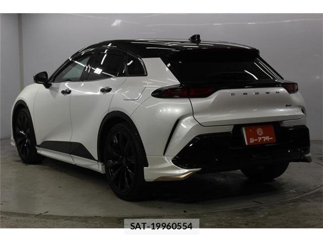 Toyota Crown Sports 2024-04 8883475-6