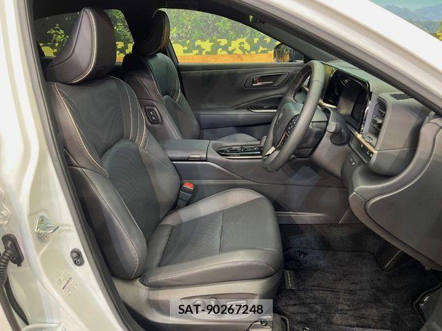 Toyota Crown Sports 2024-04 8883474-9