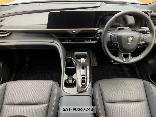 Toyota Crown Sports 2024-04 8883474-1