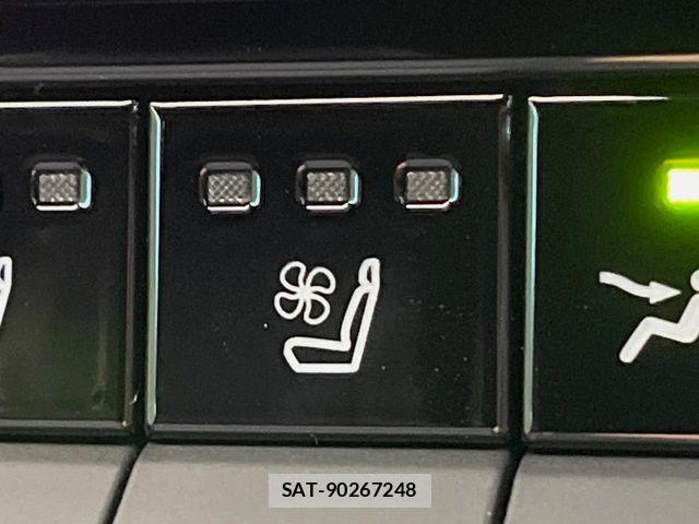 Toyota Crown Sports 2024-04 8883474-7