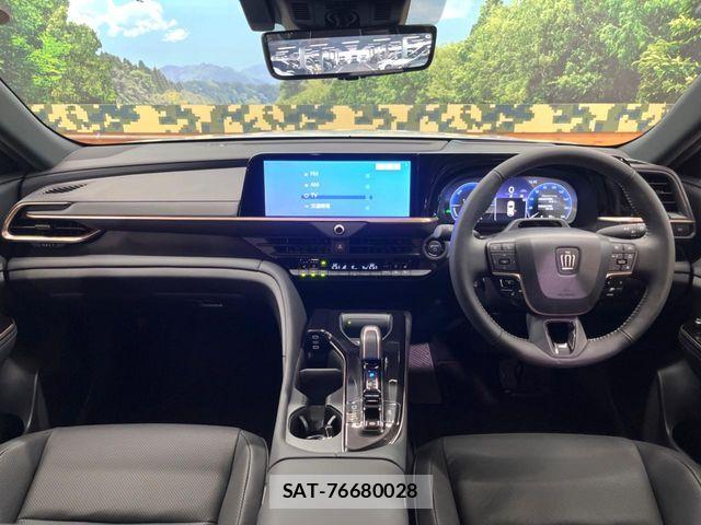 Toyota Crown Sports 2024-04 8883470-1