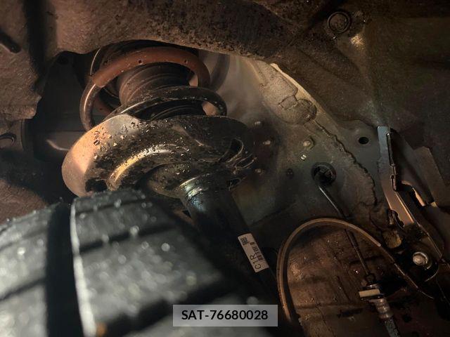 Toyota Crown Sports 2024-04 8883470-19