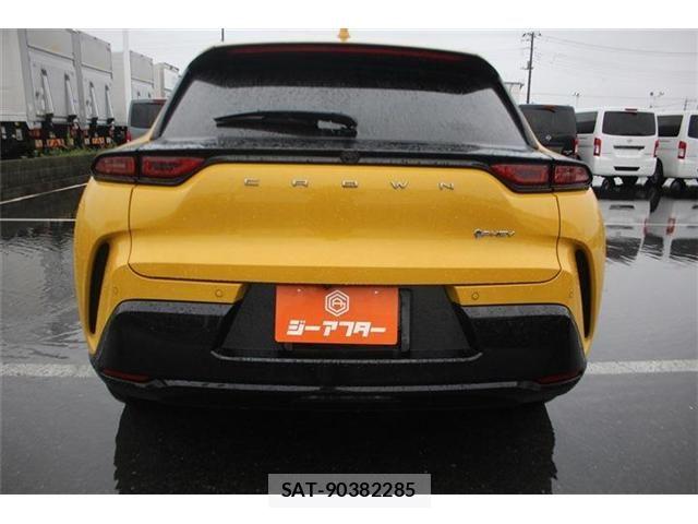Toyota Crown Sports 2024-03 8883476-11