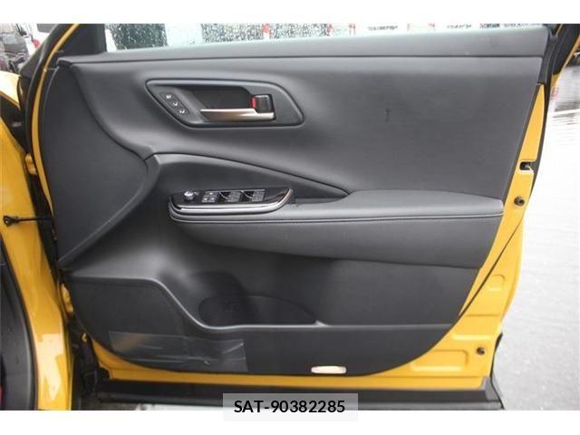Toyota Crown Sports 2024-03 8883476-25