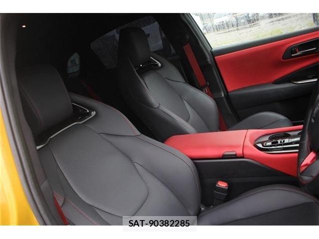 Toyota Crown Sports 2024-03 8883476-27