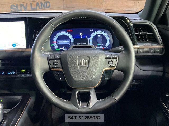 Toyota Crown Sports 2024-04 8883473-10