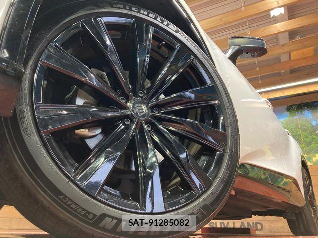 Toyota Crown Sports 2024-04 8883473-12
