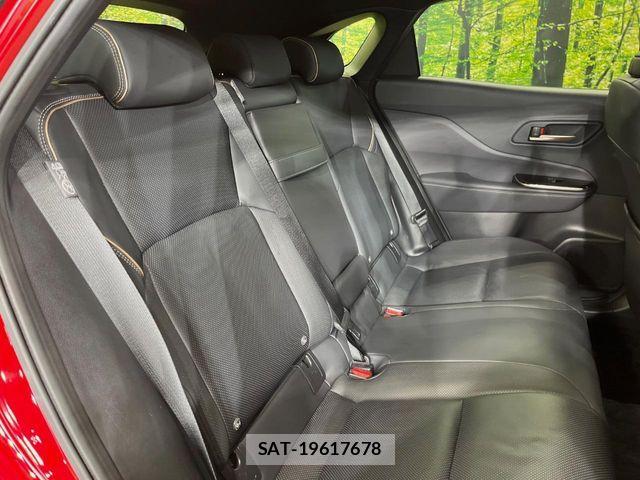 Toyota Crown Sports 2024-10 8883478-8