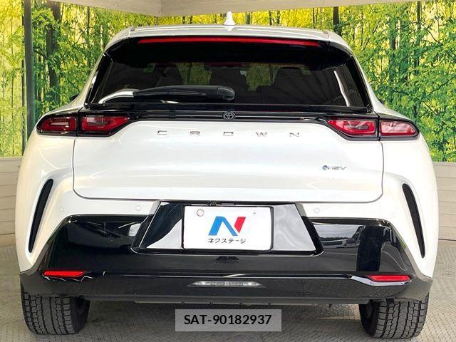 Toyota Crown Sports 2024-01 8883471-14