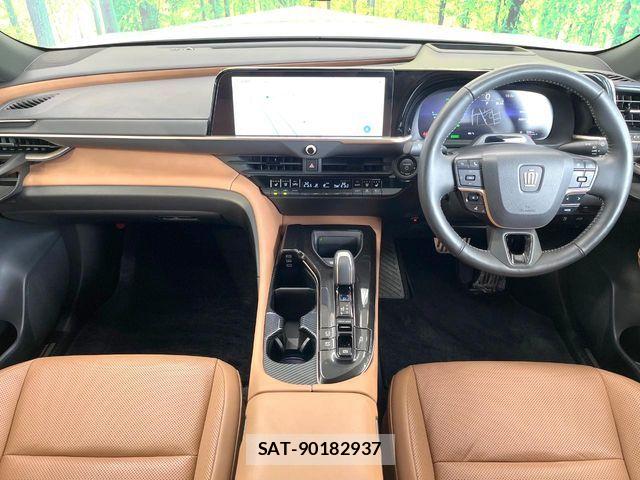 Toyota Crown Sports 2024-01 8883471-1