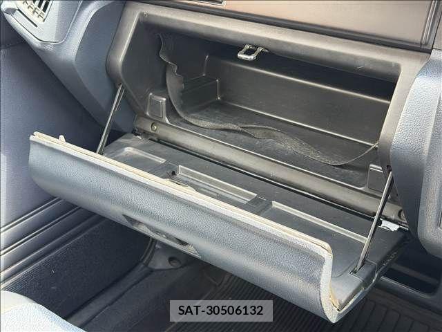 Toyota CROWN 1996-07 8741459-3