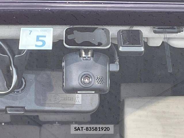 Nissan CUBE 2010-05 253504-5
