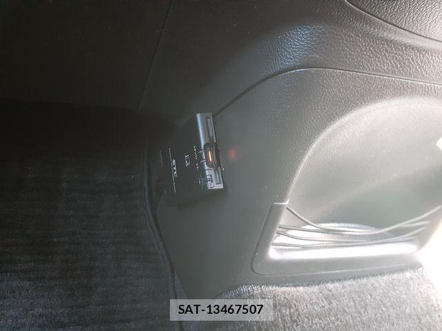 Nissan CUBE 2012-11 3356439-23