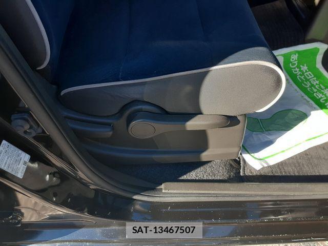 Nissan CUBE 2012-11 3356439-24