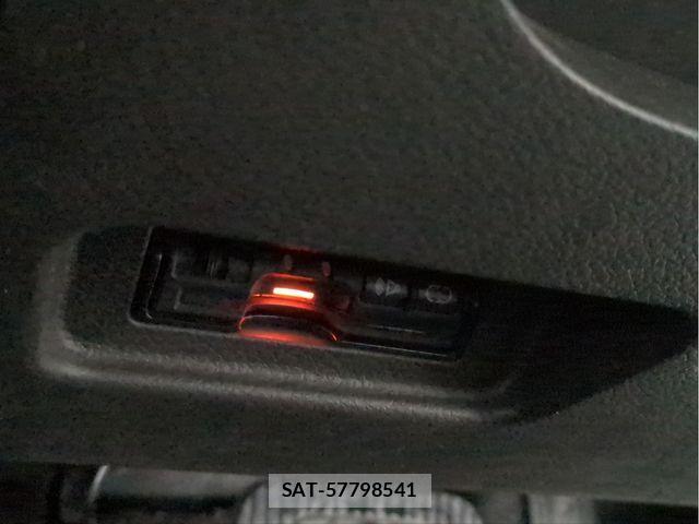 Nissan CUBE 2012-07 4040260-14