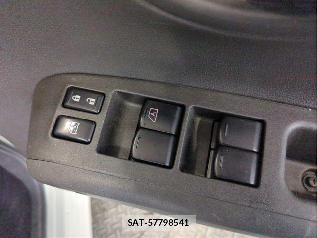 Nissan CUBE 2012-07 4040260-29