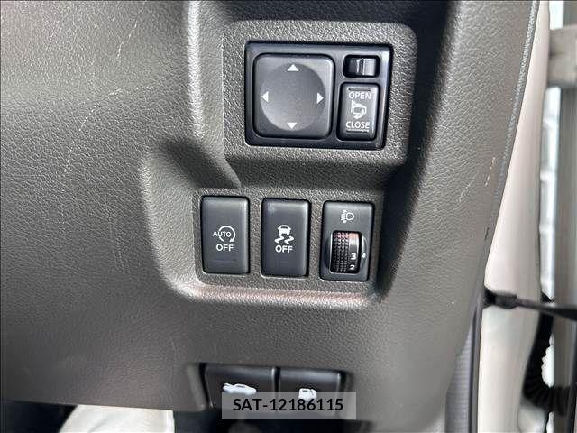 Nissan CUBE 2015-06 4752367-16