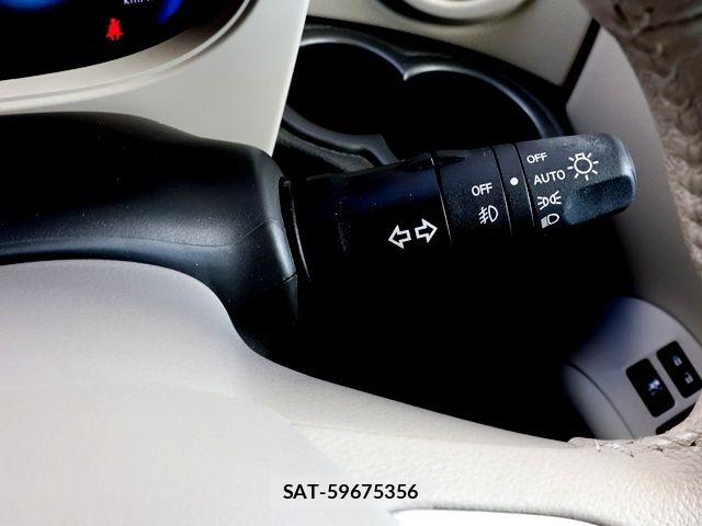 Nissan CUBE 2016-08 5864304-20
