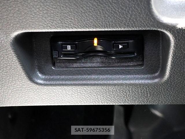 Nissan CUBE 2016-08 5864304-22
