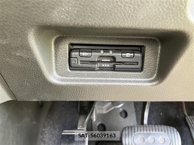 Nissan CUBE 2019-07 6010983-16