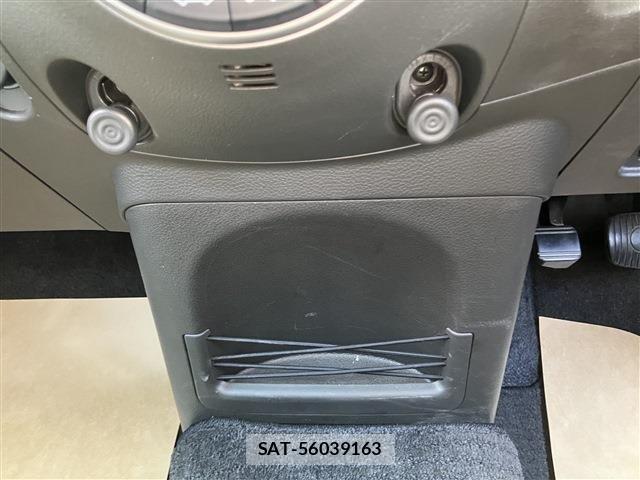 Nissan CUBE 2019-07 6010983-21