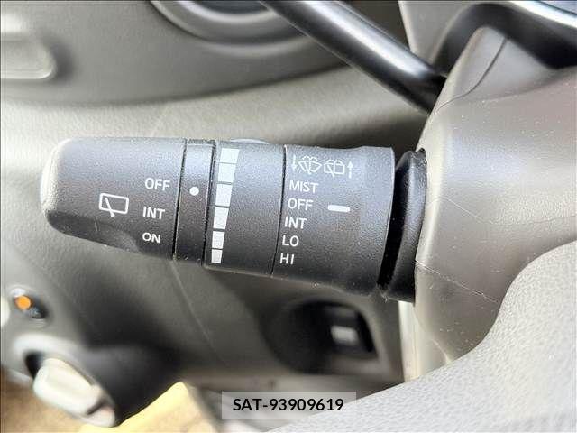 Nissan CUBE 2011-03 6671003-27