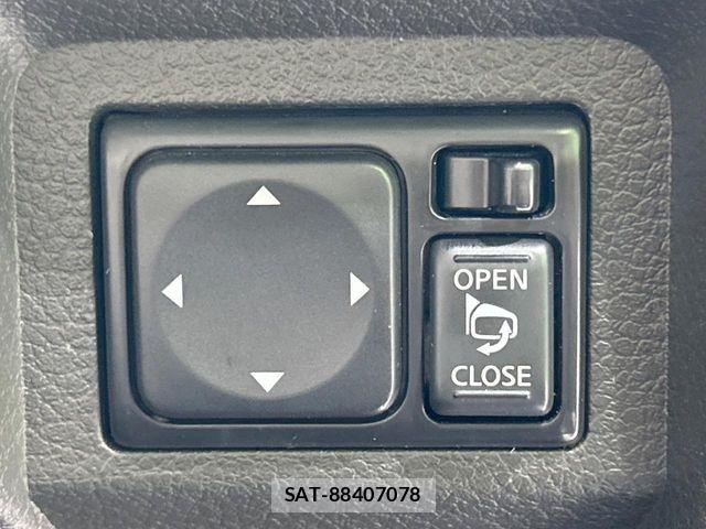 Nissan CUBE 2013-02 6903790-13