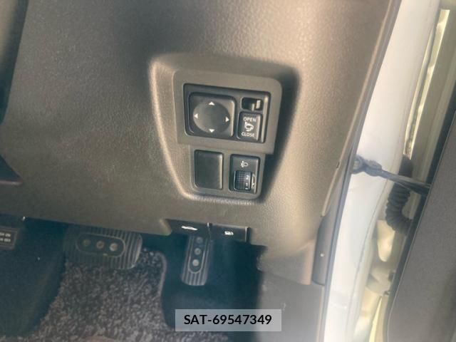 Nissan CUBE 2010-02 6992849-10