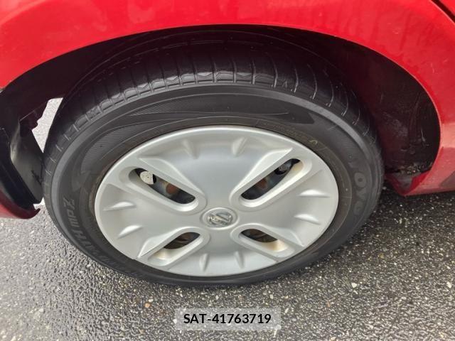 Nissan CUBE 2011-12 7020281-3