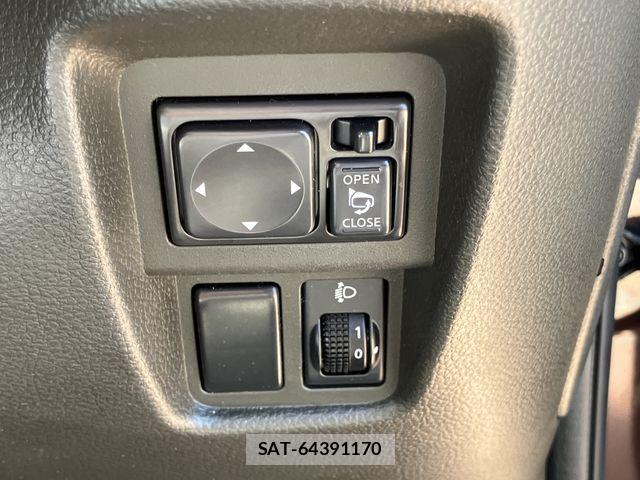 Nissan CUBE 2010-04 7058091-16