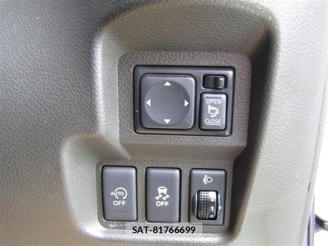 Nissan CUBE 2017-03 7058090-14