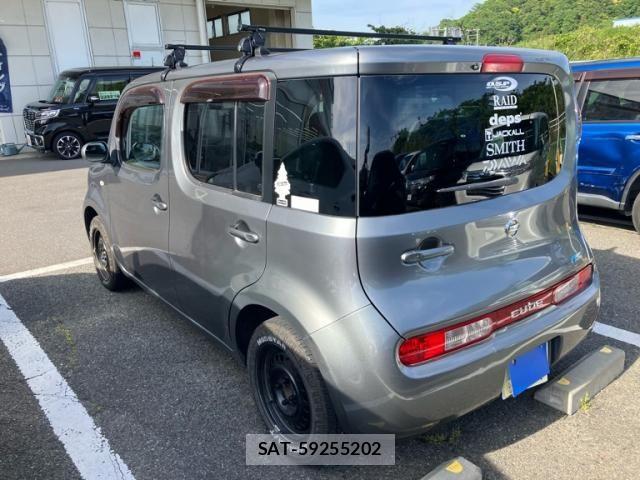 Nissan CUBE 2010-05 7058092-4