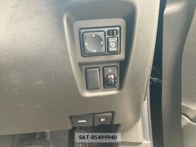 Nissan CUBE 2009-09 7216778-18