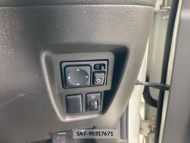 Nissan CUBE 2009-09 7216775-16