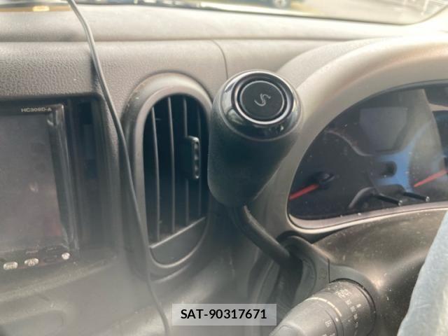 Nissan CUBE 2009-09 7216775-19
