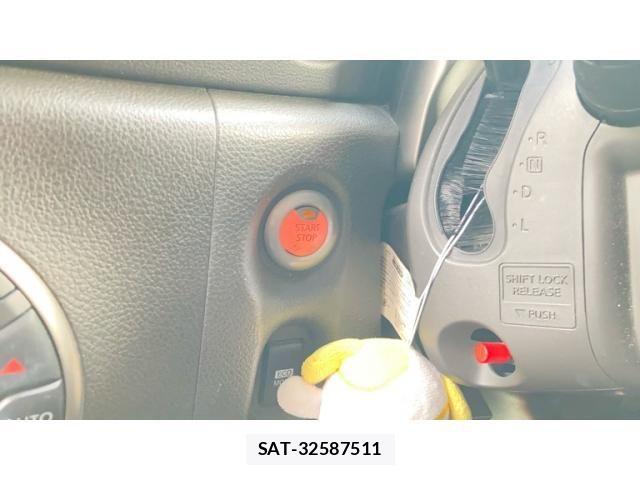 Nissan CUBE 2012-01 7216780-13