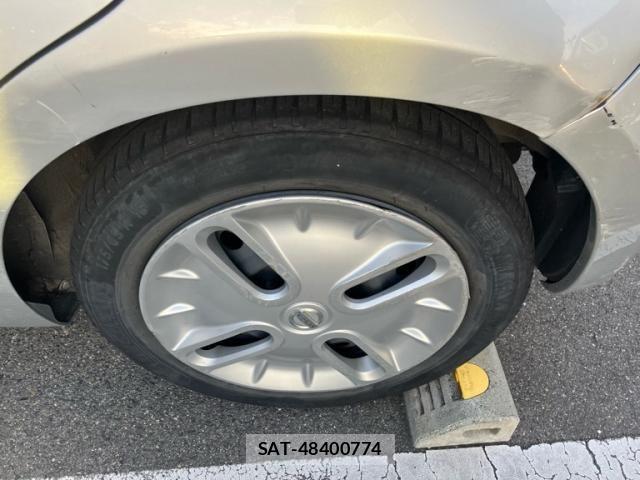 Nissan CUBE 2013-08 7216785-2
